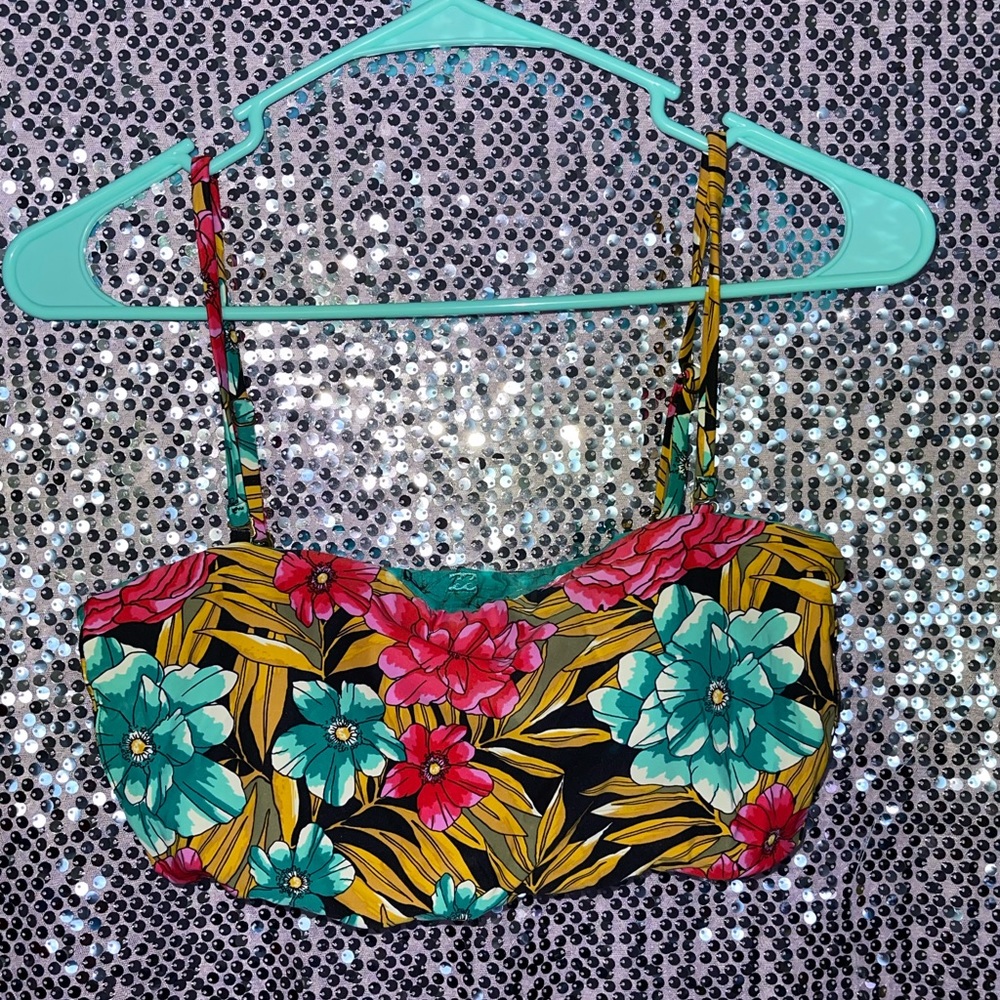 Reversible Swimsuit 🦋🐠 - Picture 3 of 8